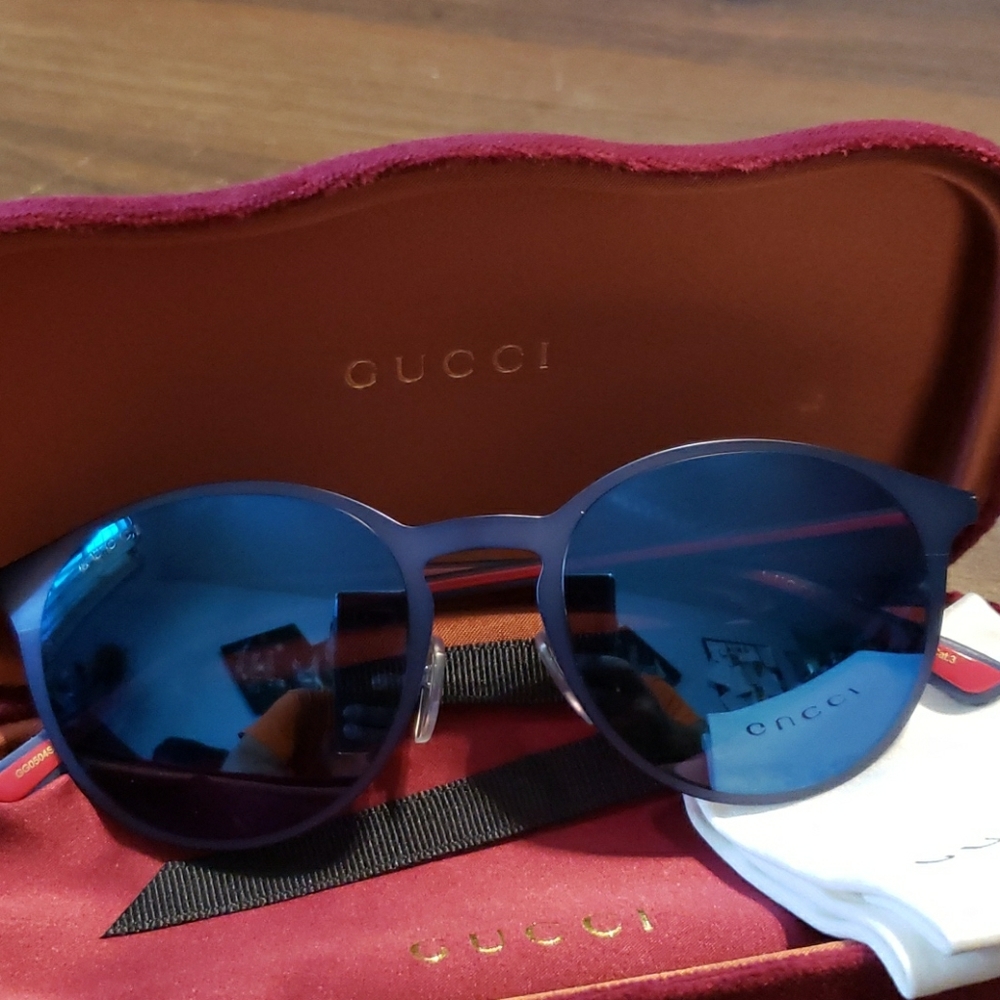 Gucci sun glasses